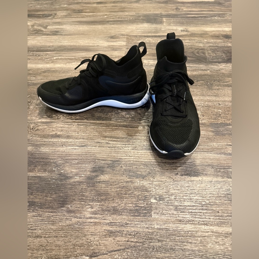 Women's Lululemon Chargefeel 2 Mid Workout Shoe
